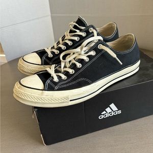 Mens Converse Chuck Taylor Ox 70 in black size 12